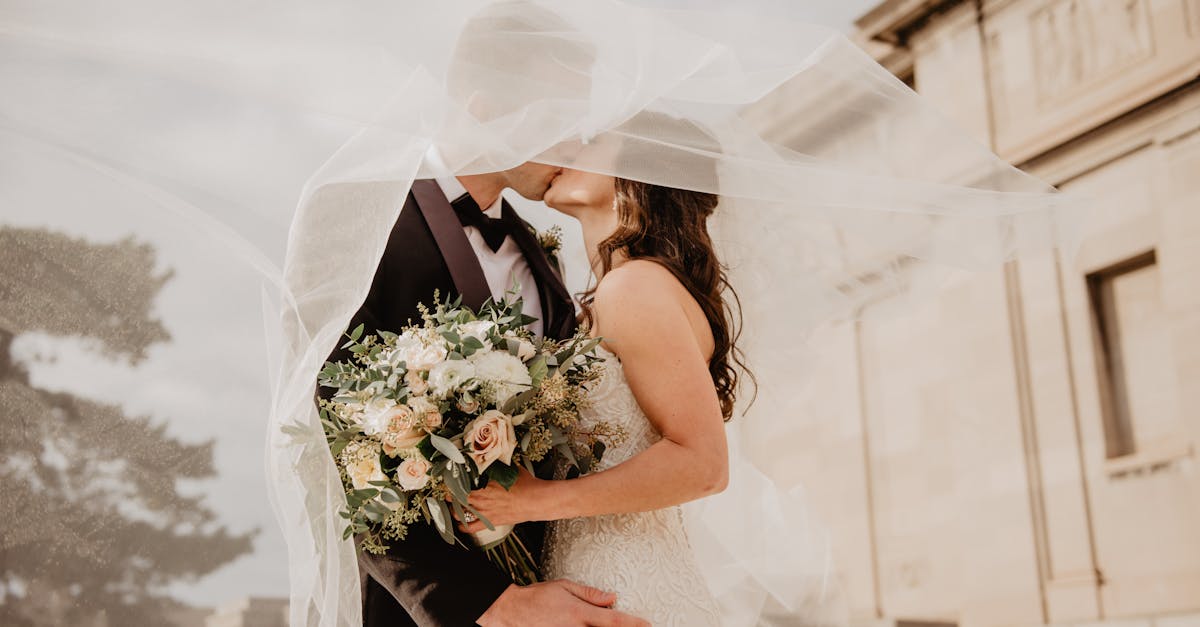 découvrez les tarifs des wedding planners et comment choisir le meilleur service pour organiser votre mariage de rêve. comparez les offres, les forfaits et les services inclus pour faire le choix qui correspond à votre budget et à vos attentes.